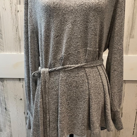 TUNIC TOP  18/20W - Picture 5 of 7